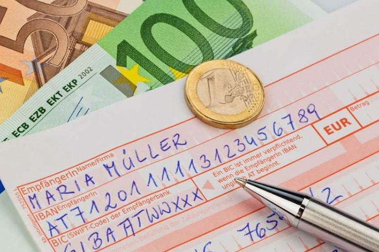 chuyen-tien-tu-my-ve-viet-nam-mat-bao-lau