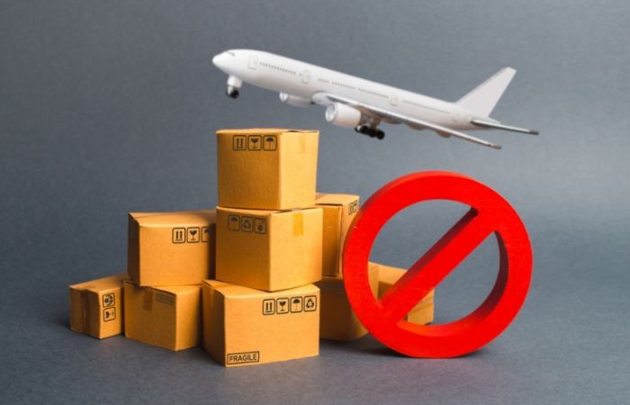 nhung-thu-khong-duoc-mang-len-may-bay