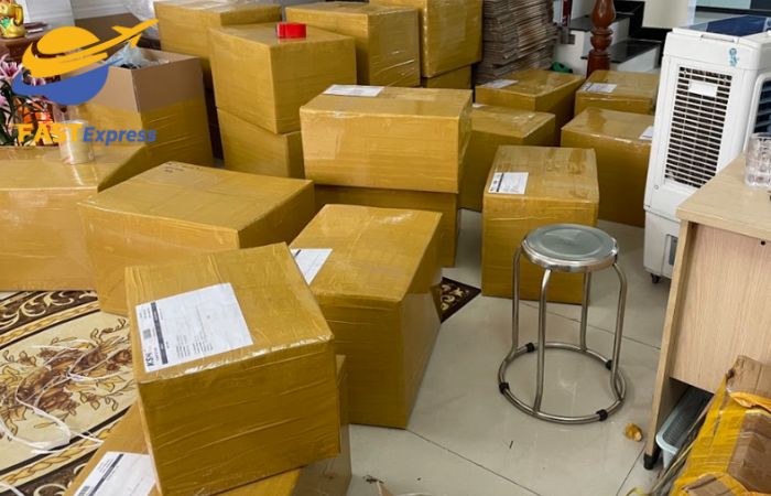 dich-vu-gui-tuong-di-my-tai-fast-express