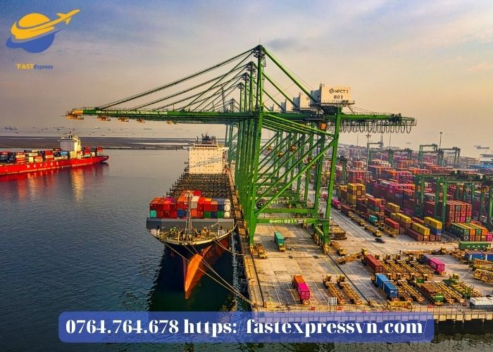 gia-gui-hang-di-my-tu-tam-ky