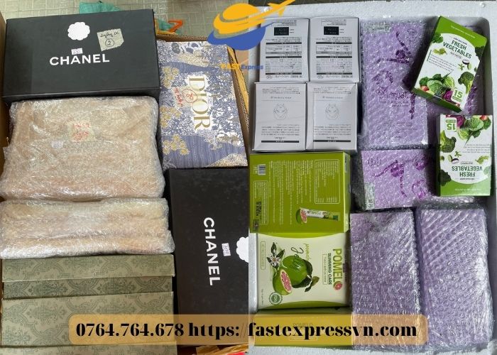 gui-hang-di-nhat-qua-buu-dien