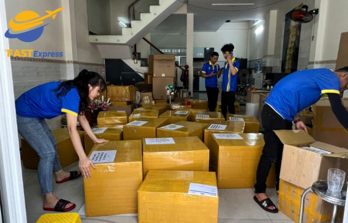 doi-ngu-nhan-vien-chuyen-nghiep-nhiet-tinh