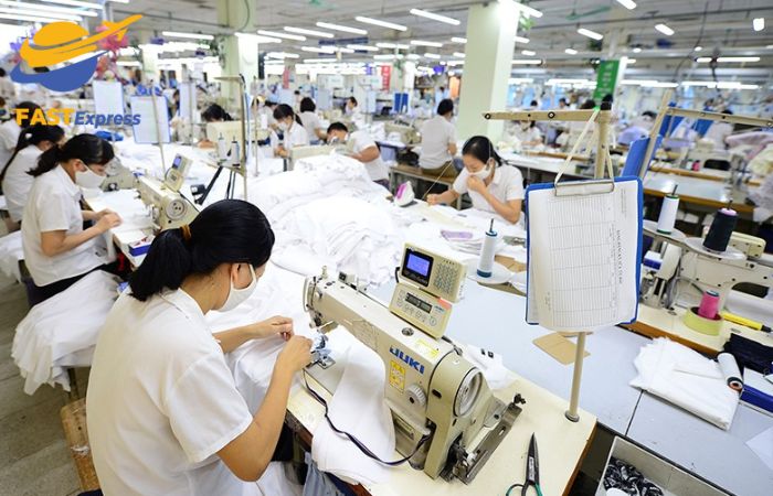 quy-dinh-ve-hang-nhap-khau-nganh-may-mac