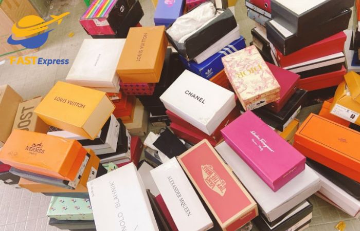 mat-hang-duoc-phep-gui-di-canada